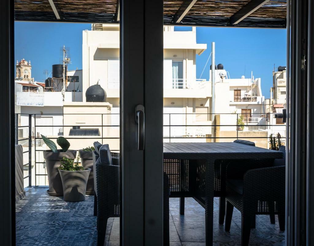 Yasemi Superb Two Floor Apartment 伊拉克利翁 外观 照片